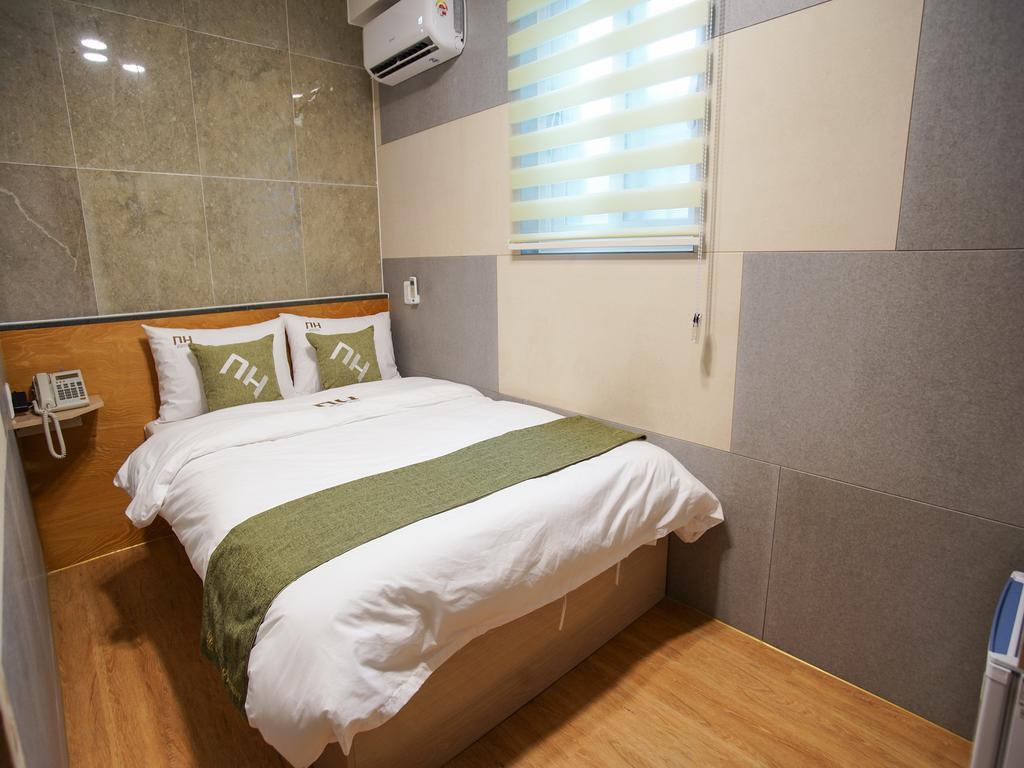 D.H Sinchon Guesthouse Seul Zewnętrze zdjęcie