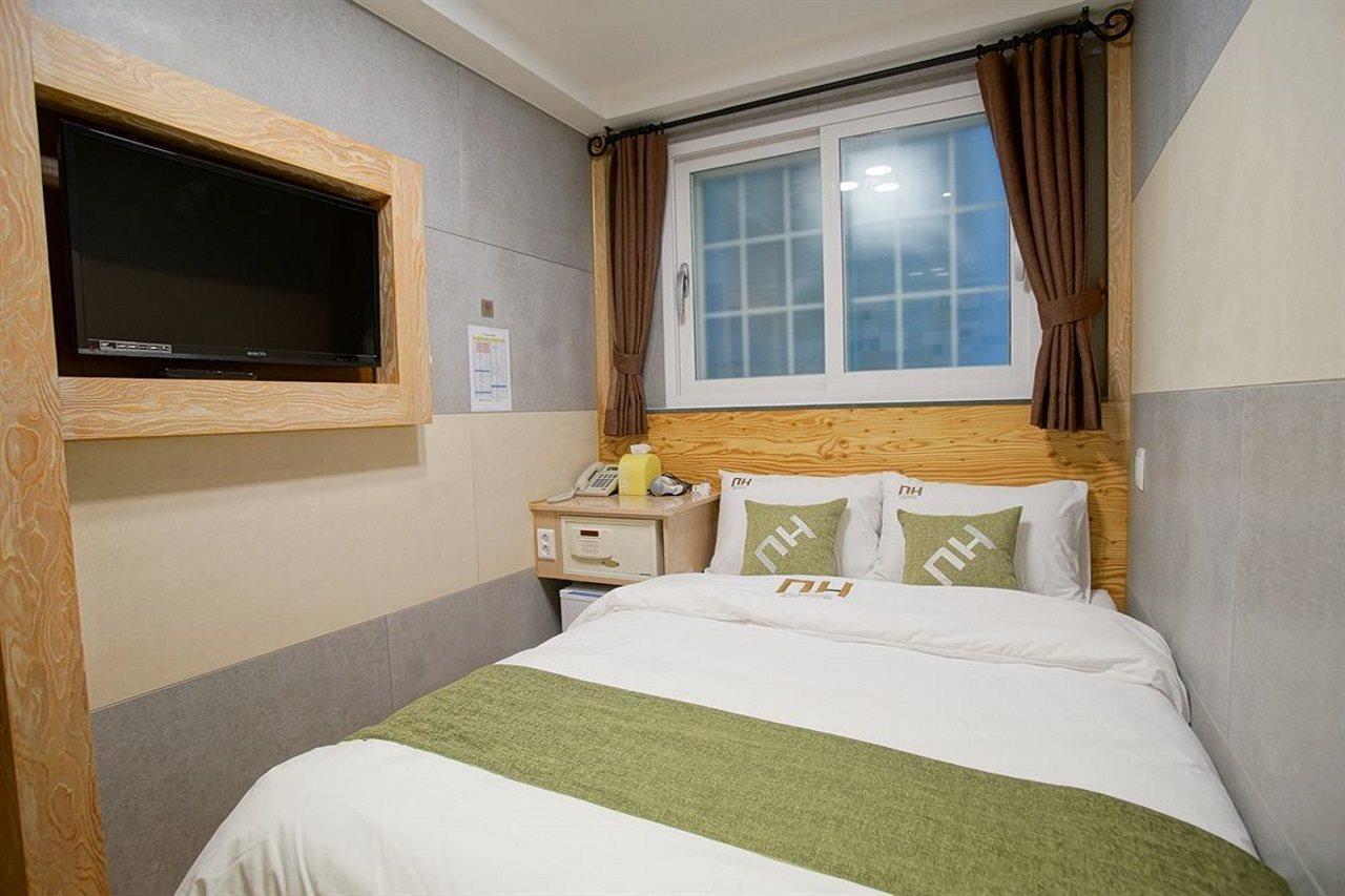 D.H Sinchon Guesthouse Seul Zewnętrze zdjęcie