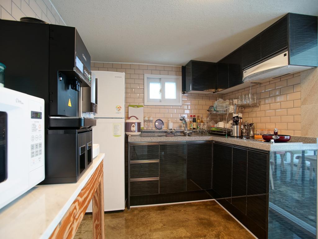 D.H Sinchon Guesthouse Seul Zewnętrze zdjęcie
