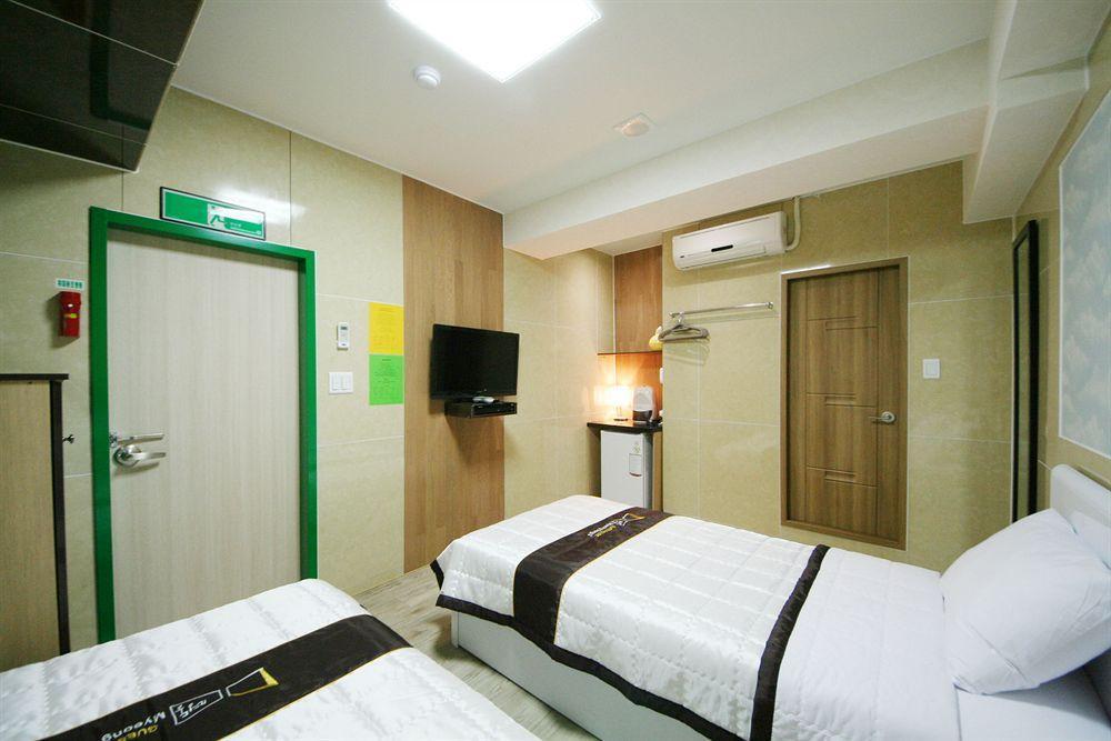 D.H Sinchon Guesthouse Seul Zewnętrze zdjęcie