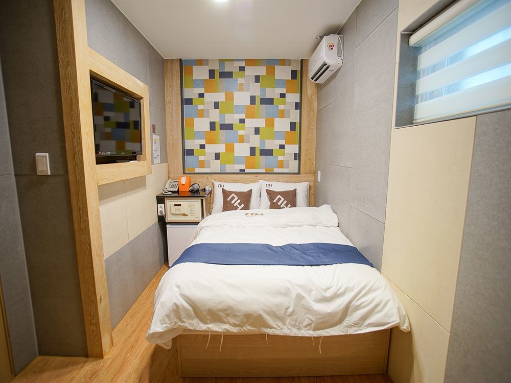 D.H Sinchon Guesthouse Seul Zewnętrze zdjęcie