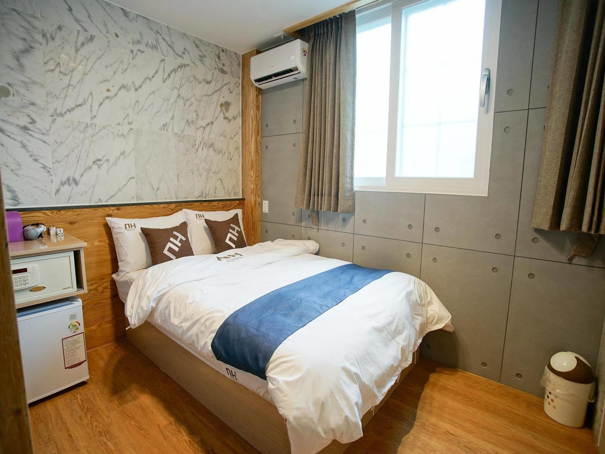 D.H Sinchon Guesthouse Seul Zewnętrze zdjęcie