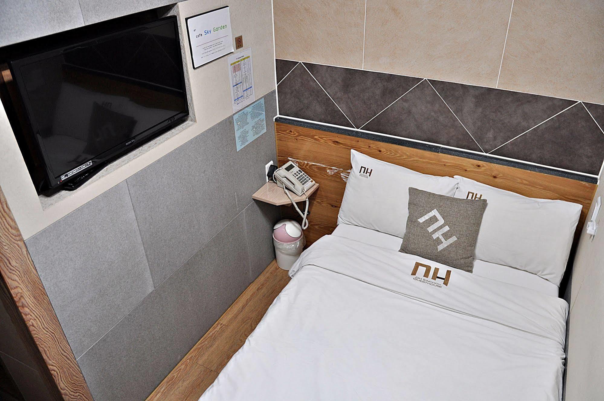 D.H Sinchon Guesthouse Seul Zewnętrze zdjęcie
